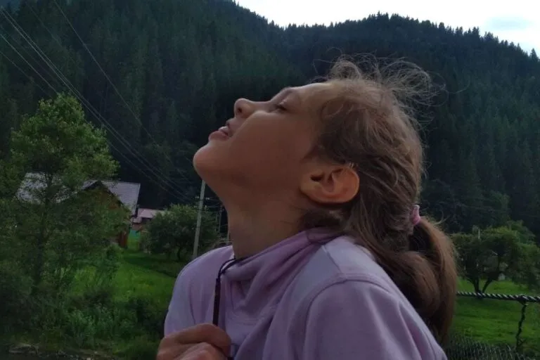 Malá Sofie téměř utonula. Pupečníková krev její sestry jí pomohla mít plnohodnotný život